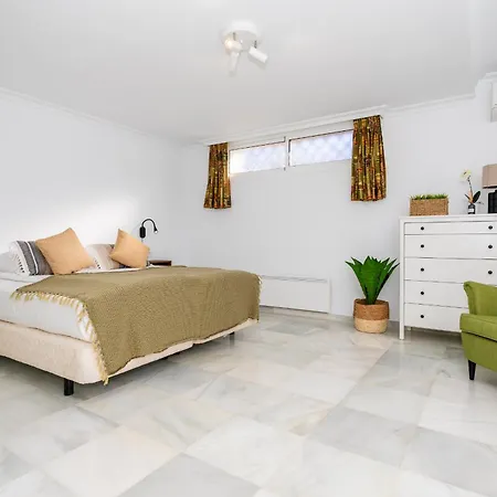 Villa Villa, Golf Mijas